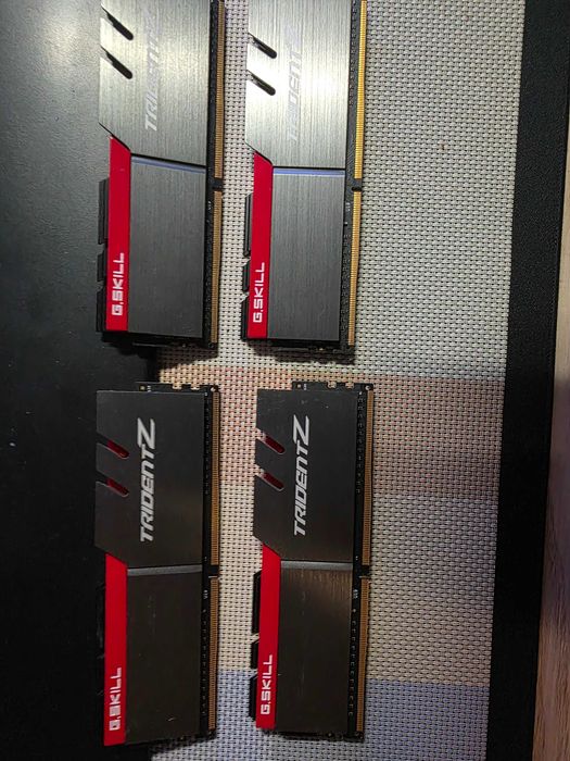 Pamięć RAM DDR4 G.Skill Trident Z KIT 4x8GB 3200MHz