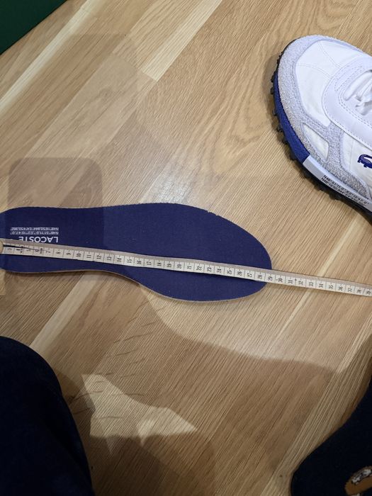 Новые кроссовки Lacoste  оригинал не подошел размер!!