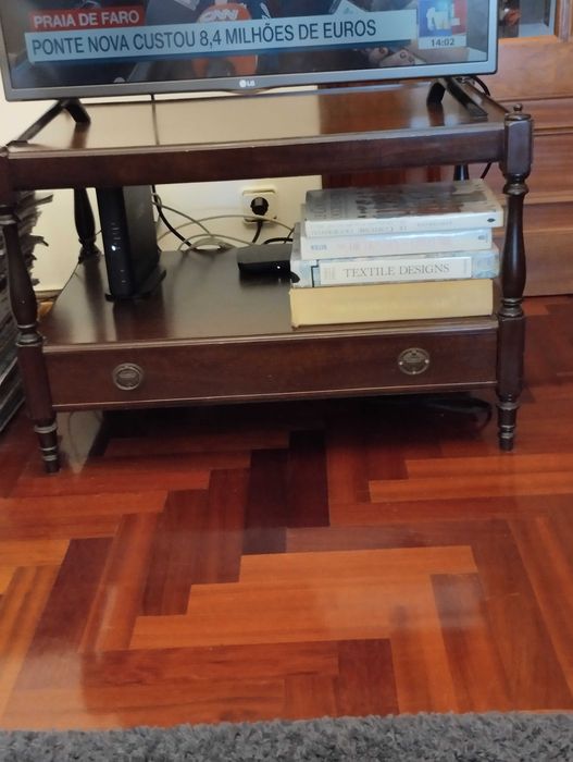 Mesa de Apoio ou de TV