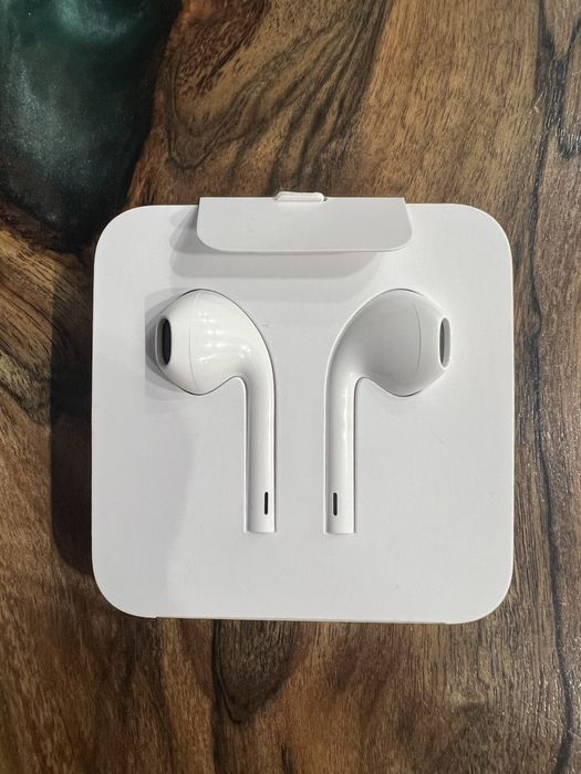 Оригінальні навушники з мікрофоном Apple EarPods Lightning