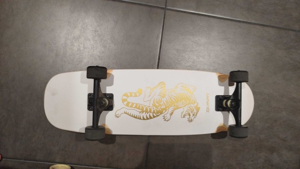 Dwie deskorolki YOU i LY