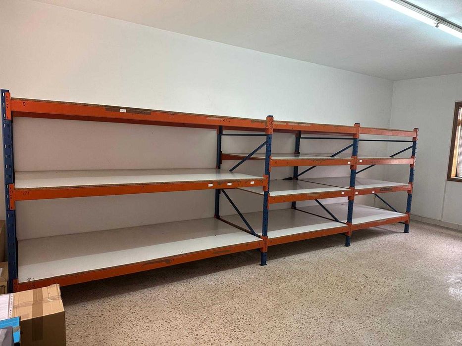 Estantes Industriais Metálicas para Armazém (Alta Capacidade)