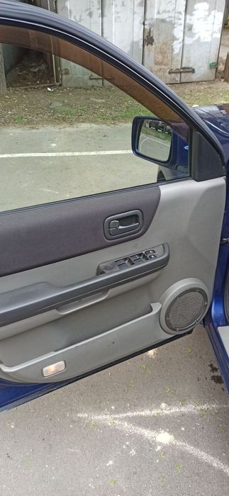 Продам Ниссан x-trail t30 2.2 дизель рестайл