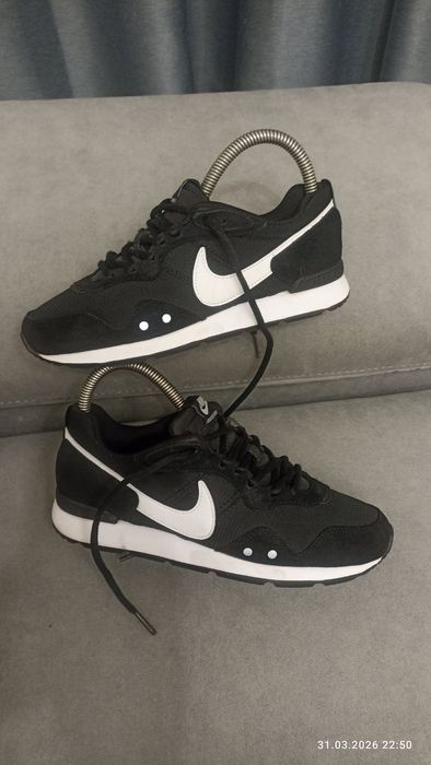 Кросівки Nike Venture Runner