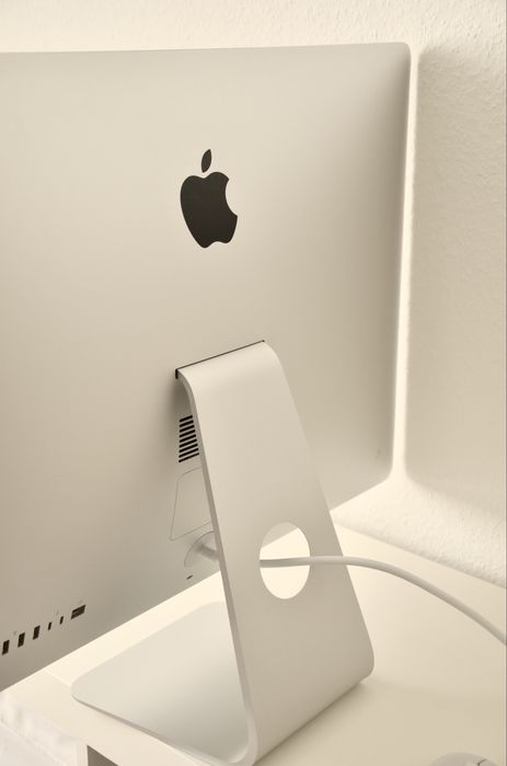 Imac 2019 27” retina 5k, IC i5 32gb ram 1Tb ssd