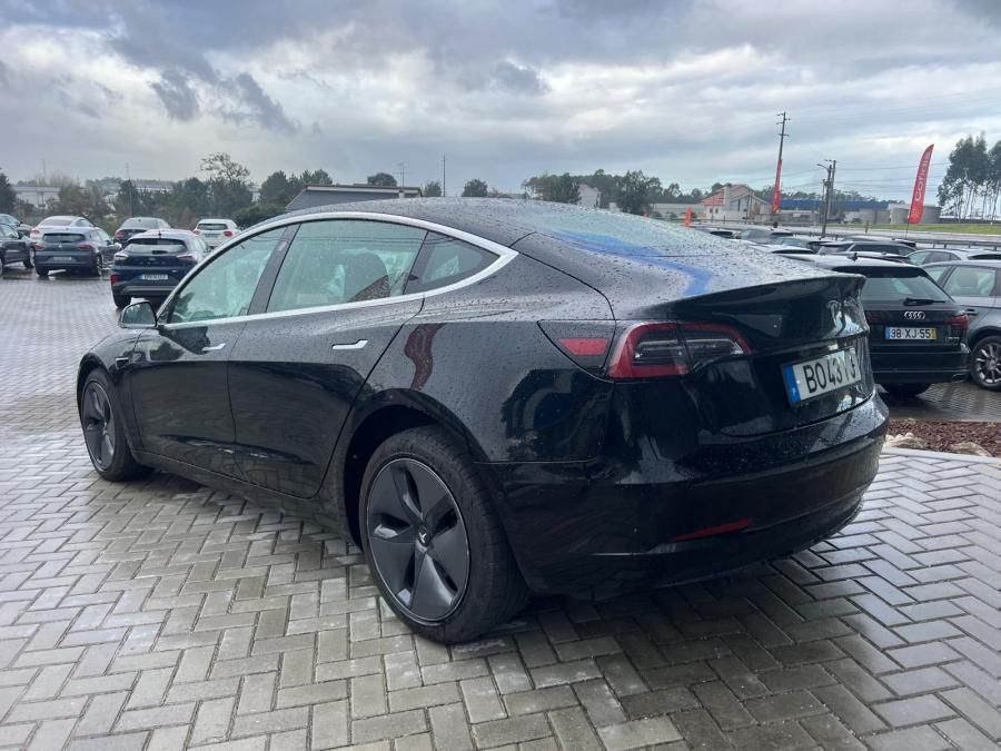 Tesla Model 3 Standard Range Plus RWD