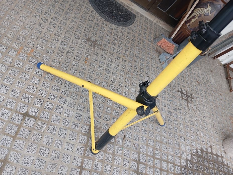 Suporte para reparação de bicicletas