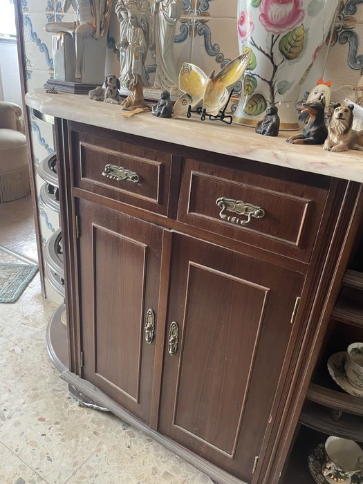 Sapateira com Tampo em Marmore