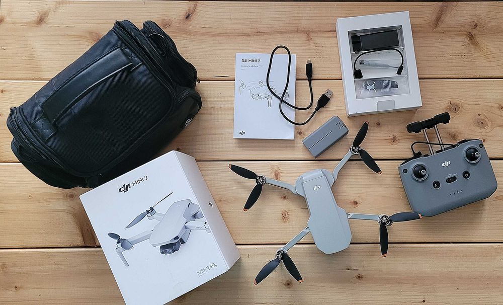 Dron DJI Mini 2 w stanie idealnym