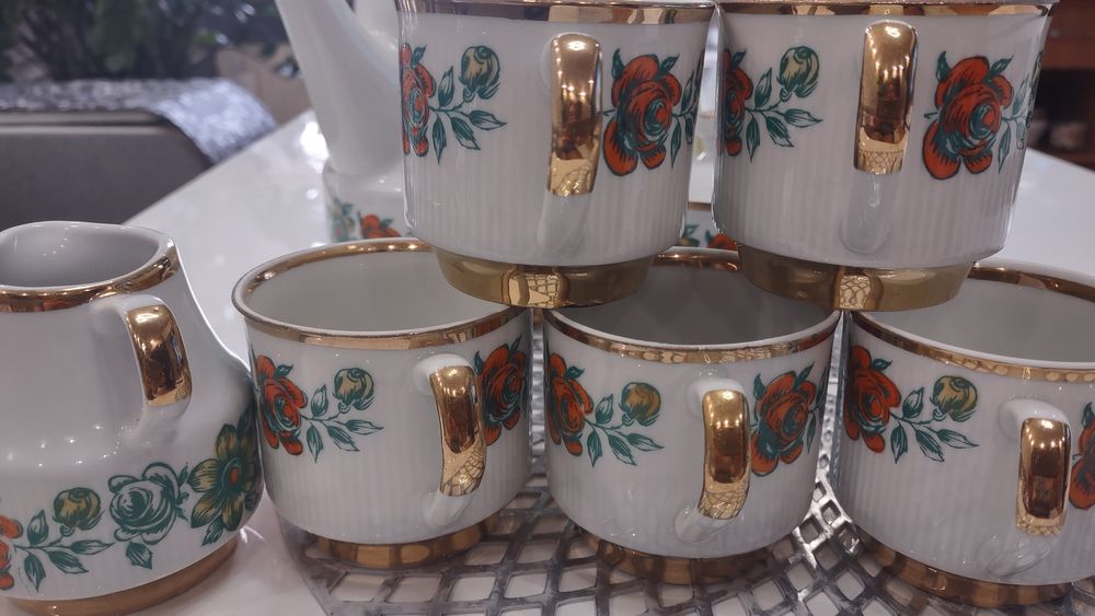 Serwis do kawy PRL kwiaty Porcelana Chodzież