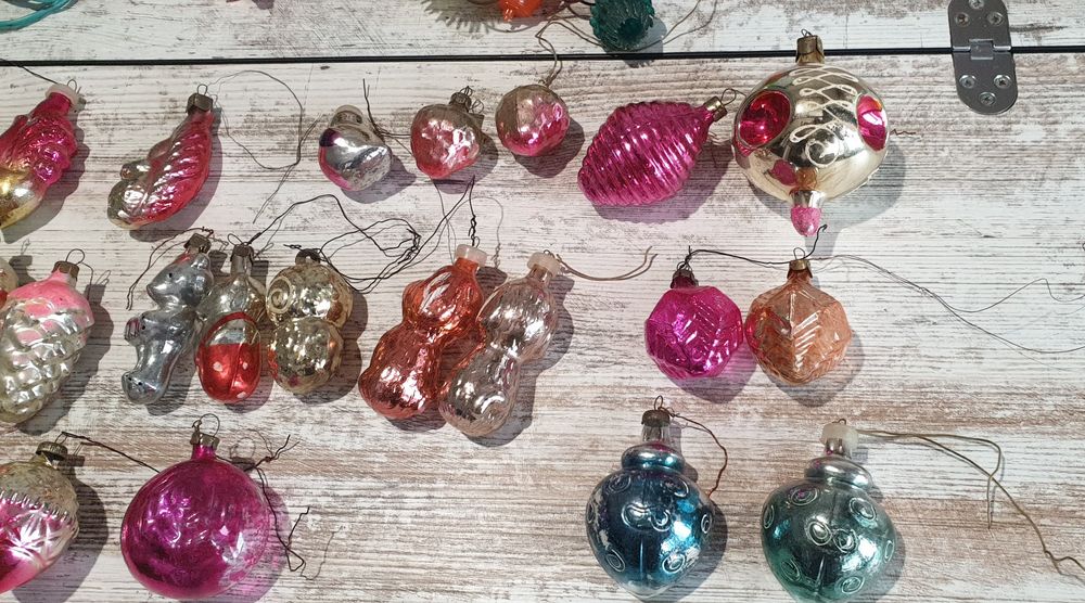 Старовинні новорічні іграшки