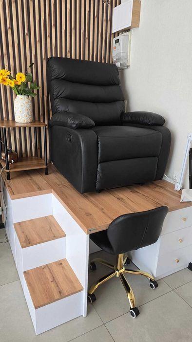Podest do pedicure z miejscem na nogi NOWY WODOODPORNY  na wymiar