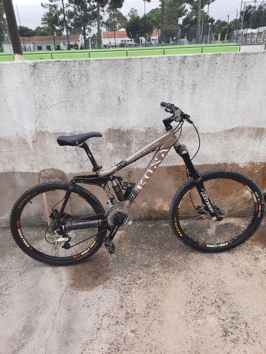 Bicicleta kona dee luxe tbm troco por carro