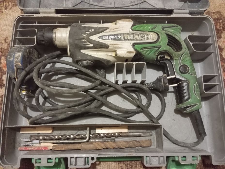 Перфоратор Hitachi