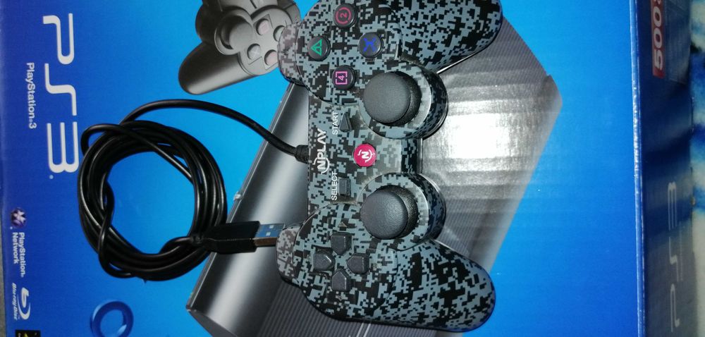 Ps3 500GB + 3 jogos