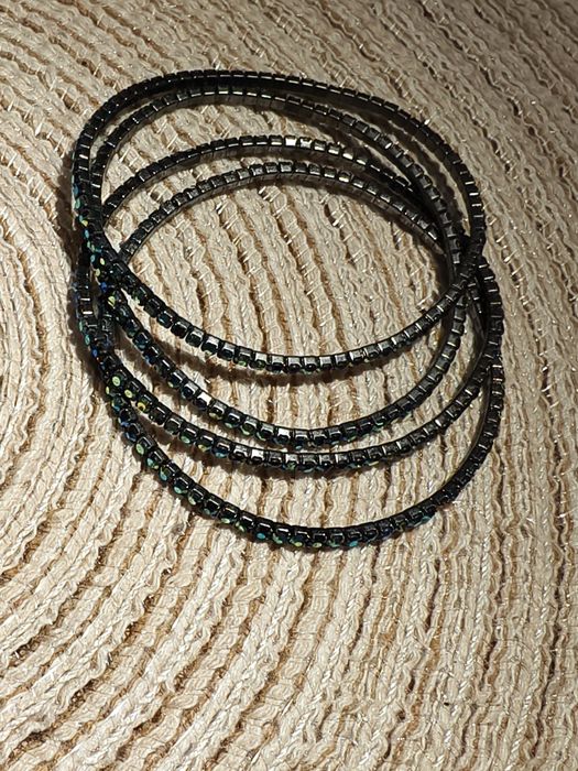 Bransoletki błyszczące szkiełka