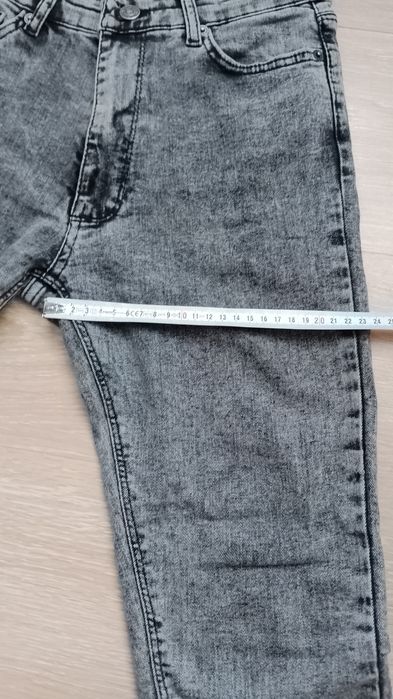 Джинси жіночі 2 шт за 325грн в ідеальному стані