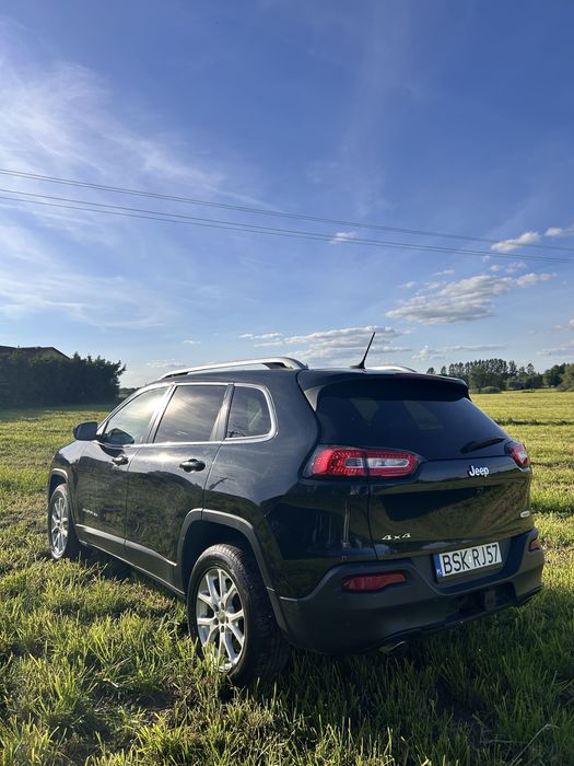 Jeep Cherokee 3.2 benzyna