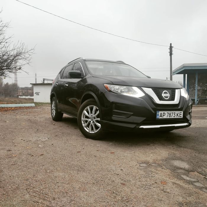 НИССАН РОГ СВ 2017год в отличном состоянии