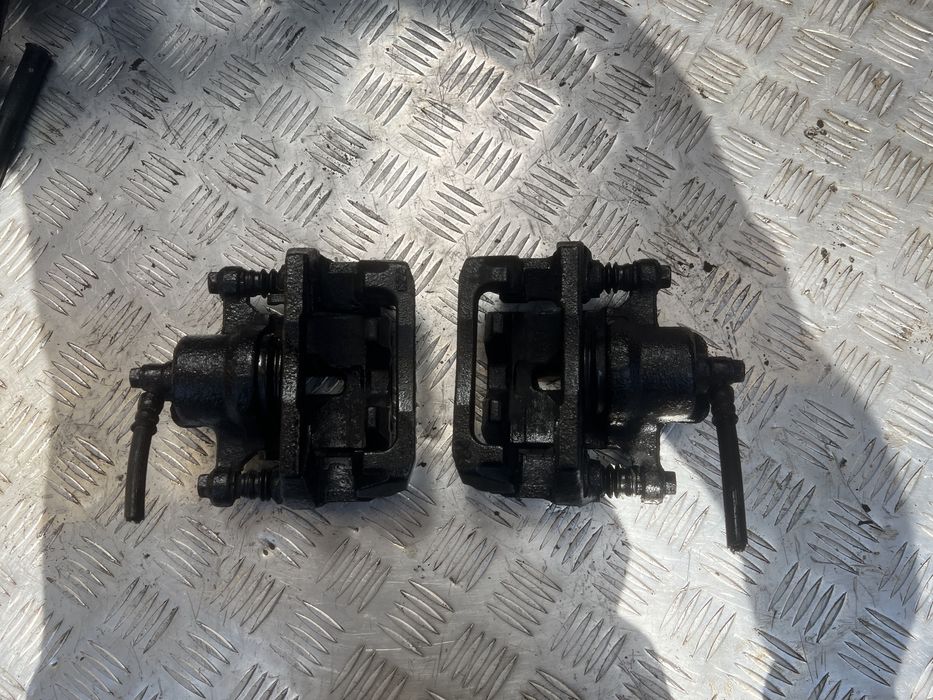 Задний суппорт Мазда сх7 mazda cx7 год 08