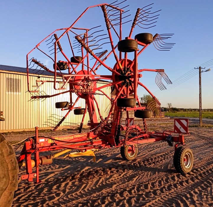Zgrabiarka Deutz fahr 7041. Kuhn pottinger