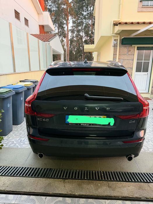 Volvo XC60 D40 momentum — photo 2