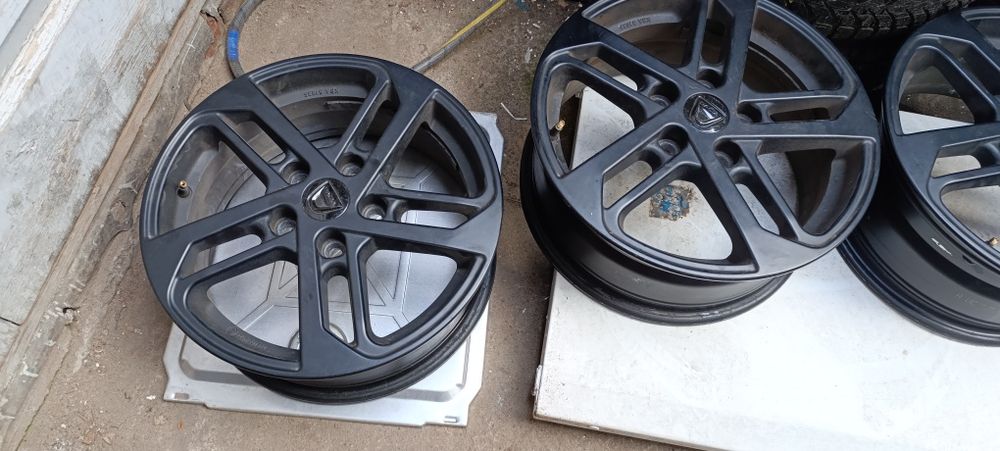 Диски Рено Трафік/Дачія Дастер/Нісан R16/5×114.3/6.5J/ЕТ50/DIA66.1; ідеальний комплект, з Німеччини