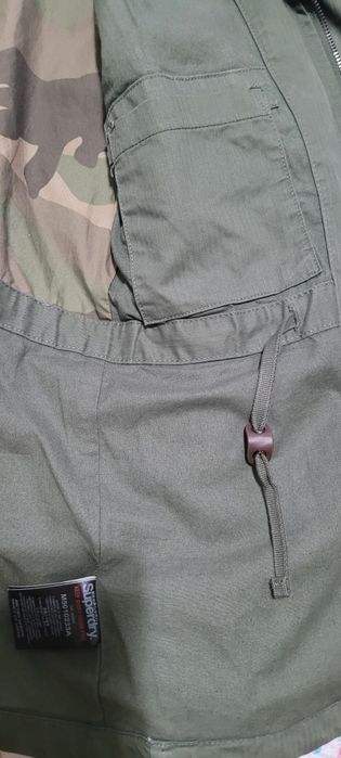 Casaco Superdry estilo militar