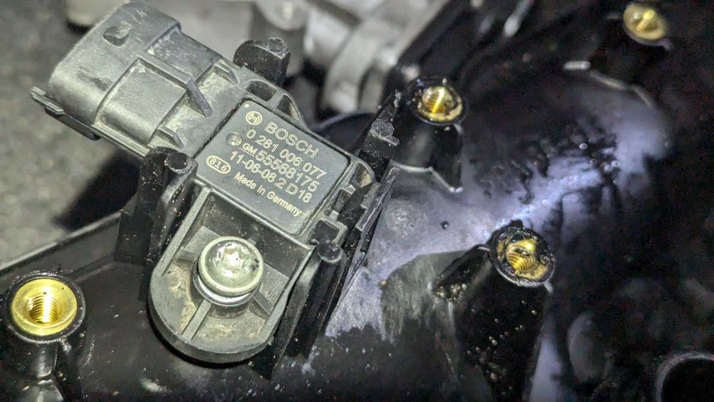 Впускний колектор 2.0cdti Opel запчастини