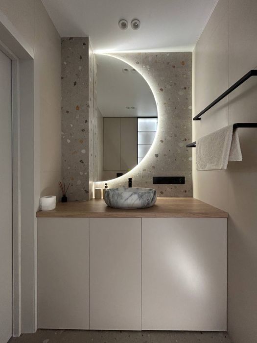 Стильна студія з неймовірним видом на Дніпро! Світло завжди є!