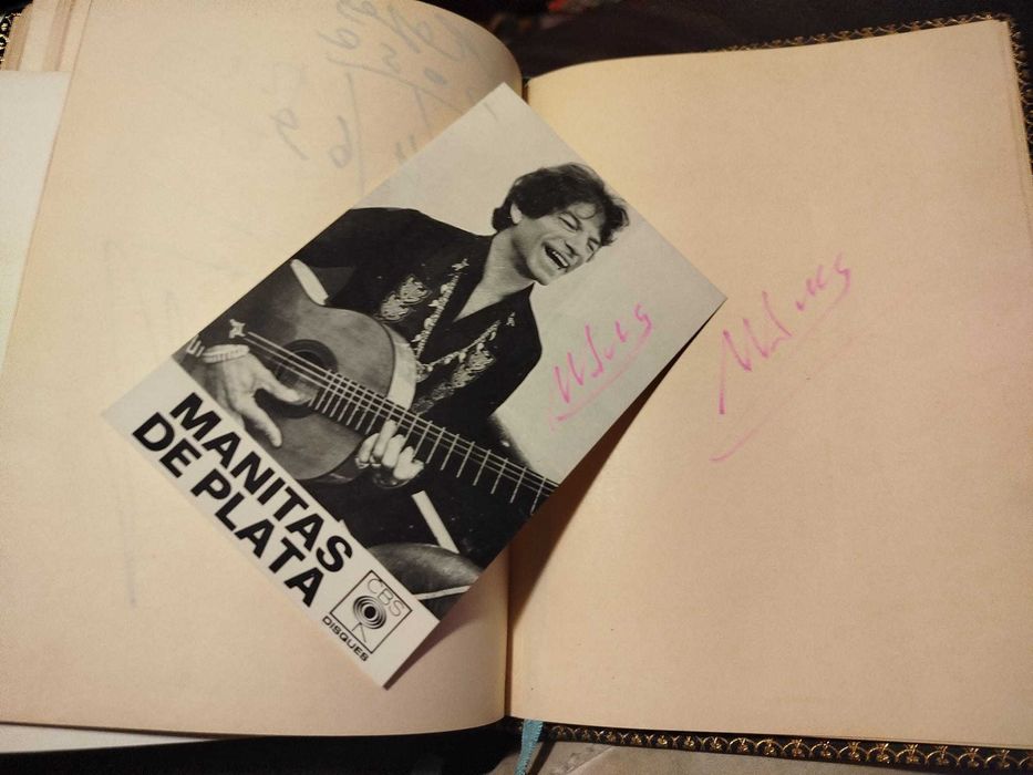 Excelente Livro de autografos