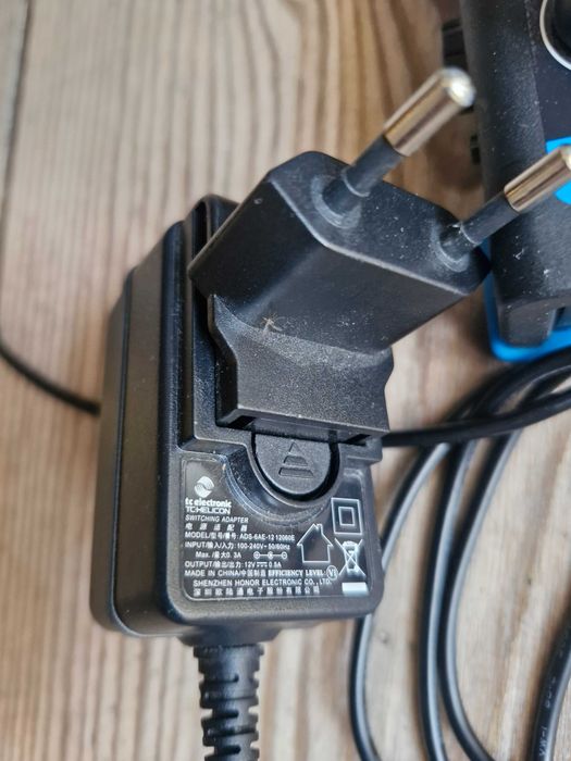 Procesor wokalny TC Helicon Voicetone C1 - pitch corrector/autotune