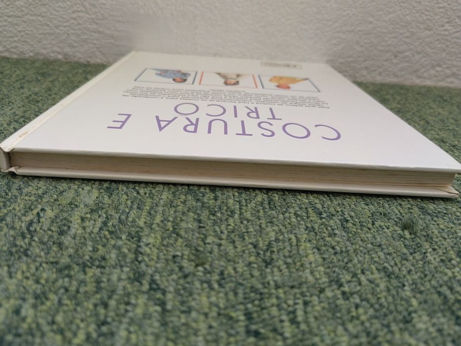 Livro "Guia Juvenil Costura e Tricô - confecção de vestuário"