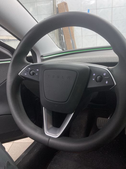 Tesla Model 3 Highland 2024