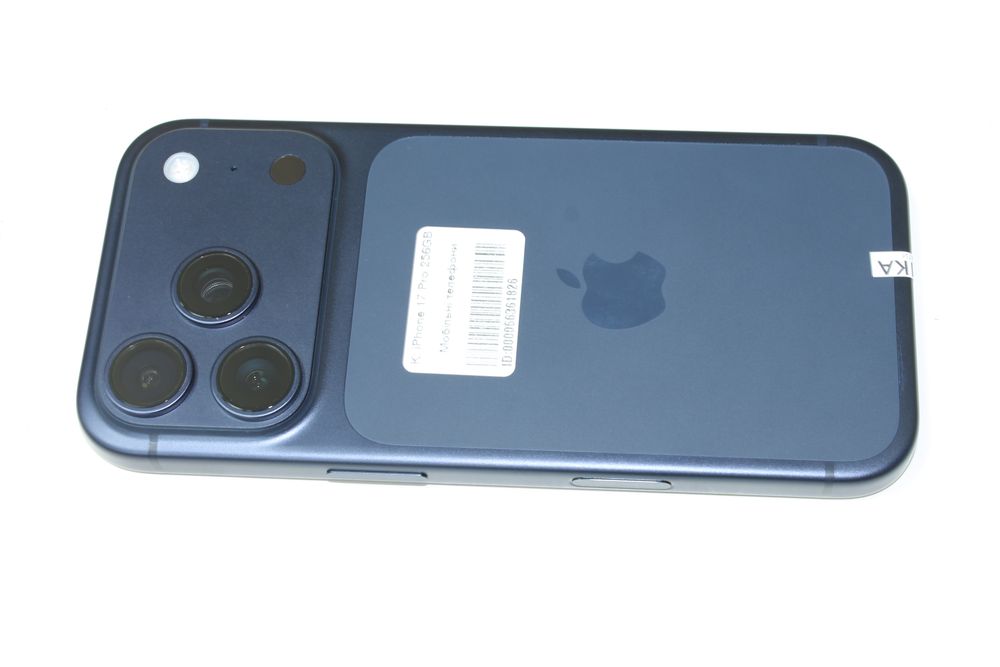 Мобільний телефон iPhone 17 Pro 256GB