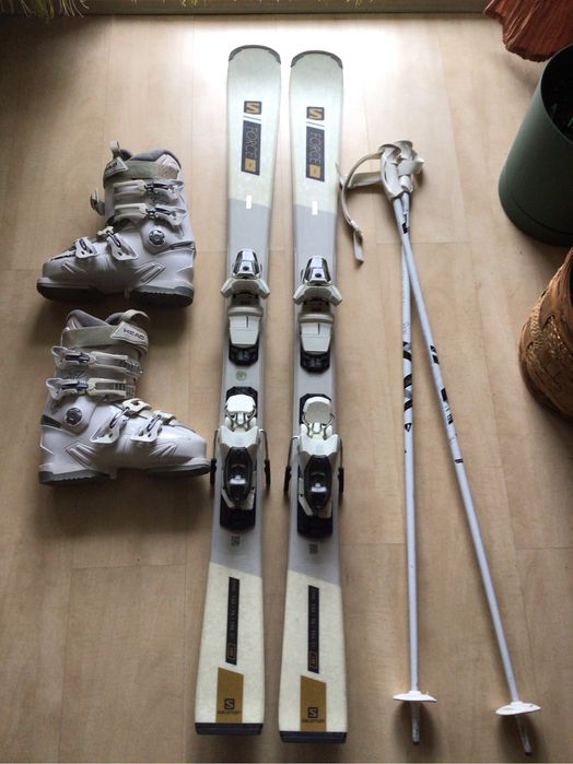 Komplet Narciarski - Narty, Buty, kijki - damskie - Nowe - okazja