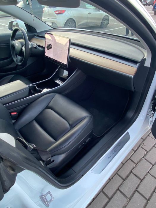 Тесла 3 , Long Range 2020 рік Повний привід