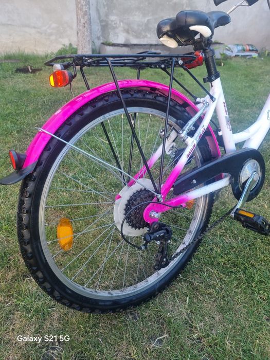 Rower B'twin Nature Poply 500 w rozmiarze 24 cale.