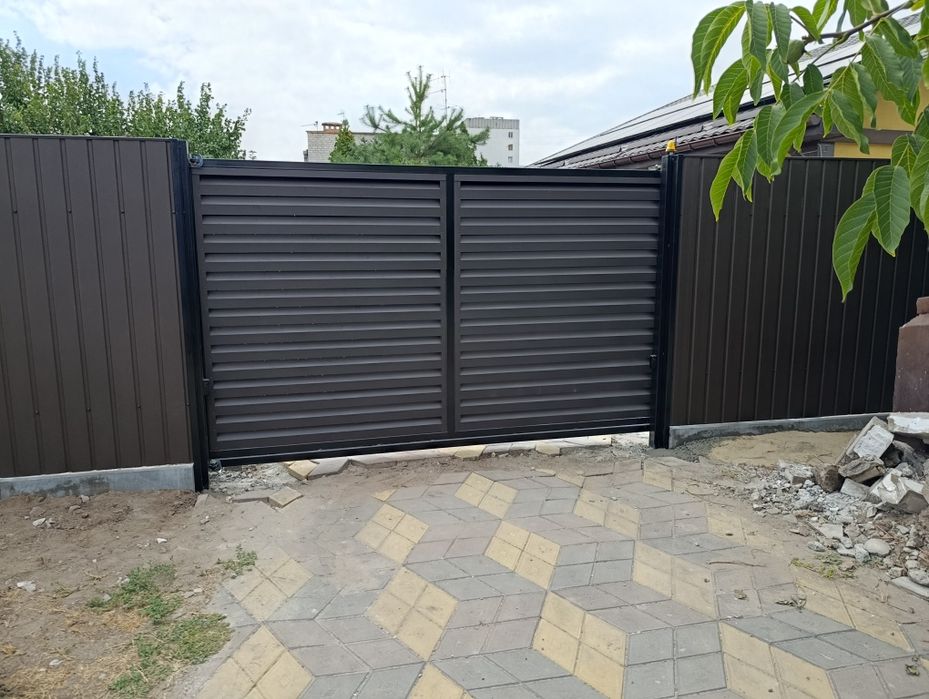 Заборы из профнастила