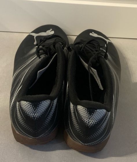 Футзалки Puma Attacanto IT чоловічі 40 розмір чорні