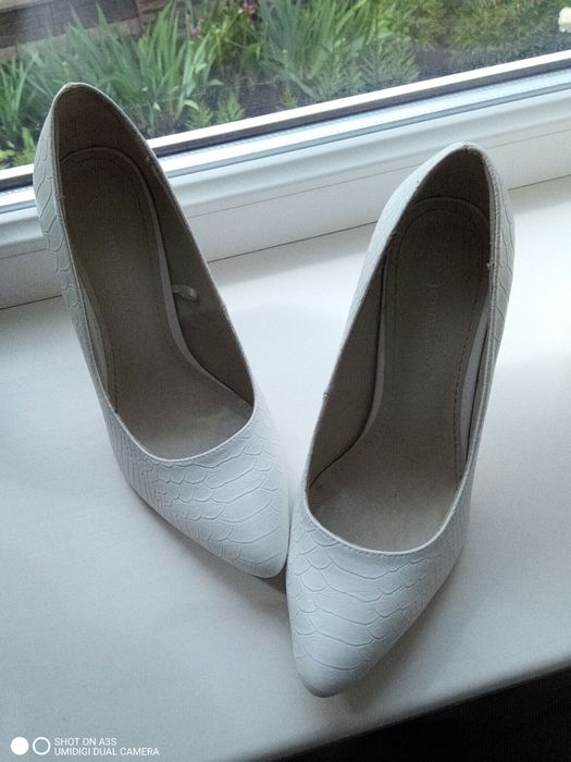 туфлі нові!підійдуть для нареченої