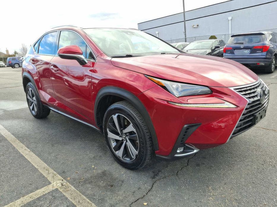 Lexus NX      2018
