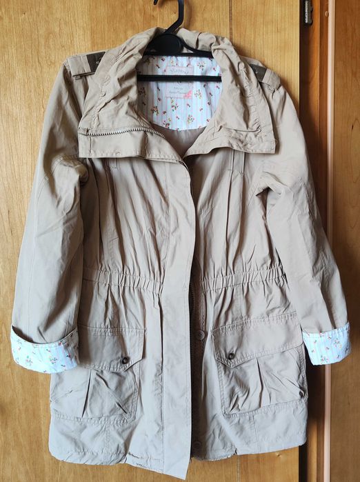 Gabardine beje de menina Mayoral