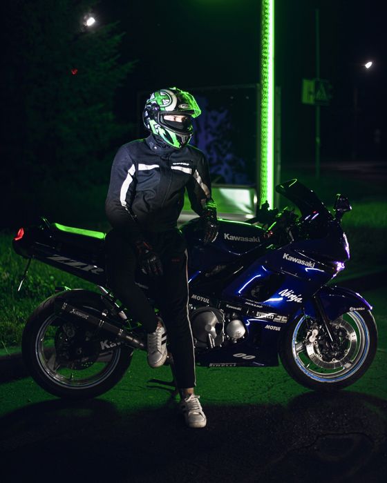Kawasaki zzr 600