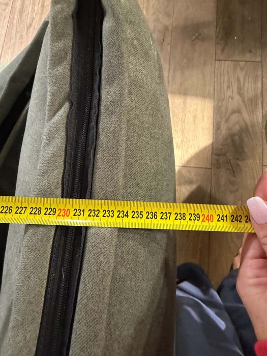 Kanapa/sofa z funkcją spania i schowkiem – stan idealny – Toruń