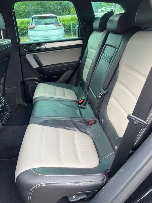 Volkswagen Touareg      2017