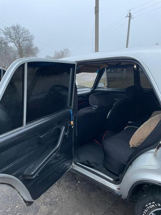 Продаєтьця ваз 2106