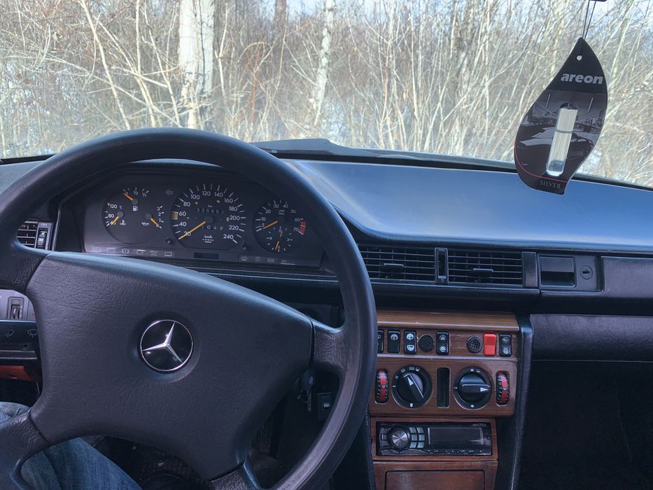 Мерседес 124 універсал в доброму стані  можливий обмін на мото