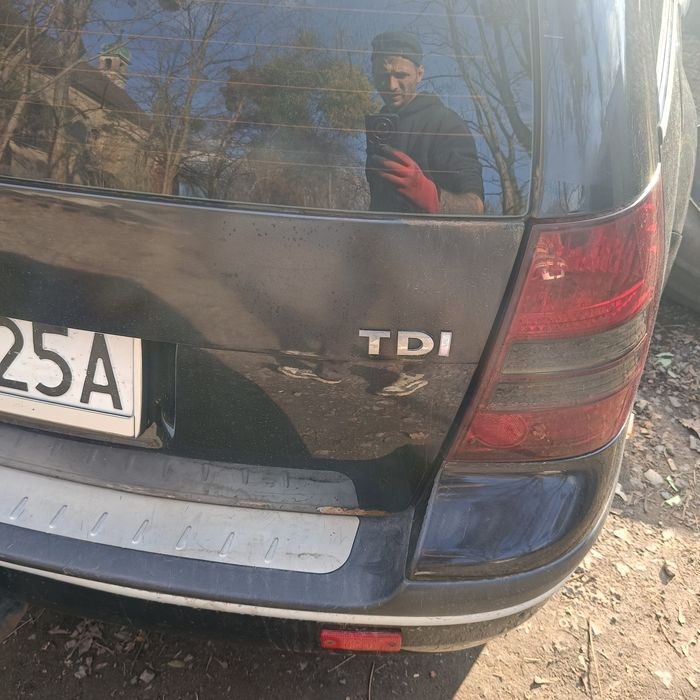 Klapa bagażnika tyl golf IV  kombi
