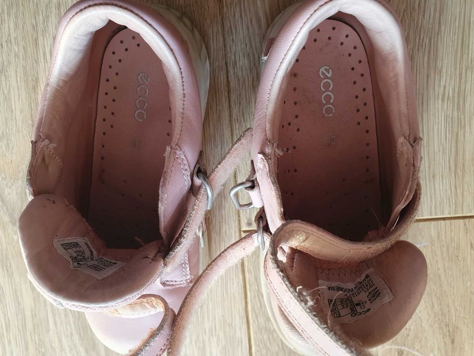 buciki dziecięce snickersy ECCO rozm. 26